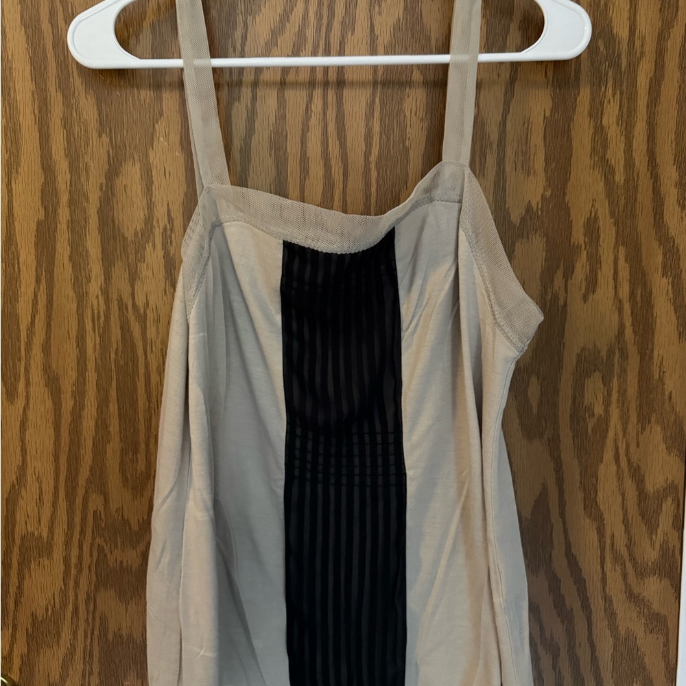 Simply Vera Wang Beige Cami with Black Center Panel, Large